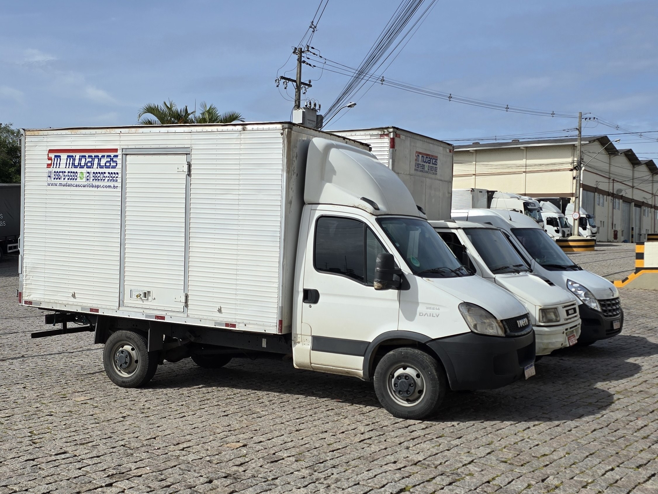 SM Mudanças e Transportes - Equipe em ação